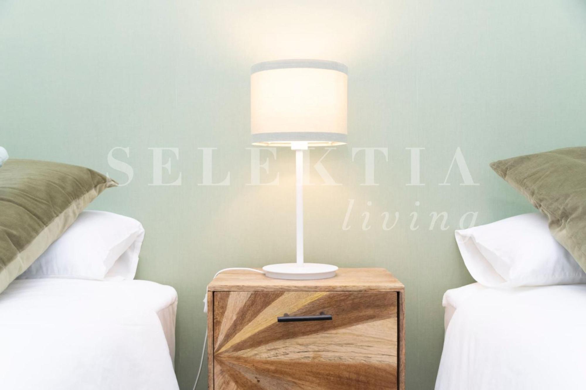 Castellana Suites Madrid Exterior foto